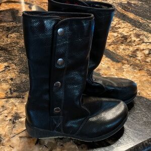 Black Boots with warm patterned lining and snap detail. Girl size 13/1.